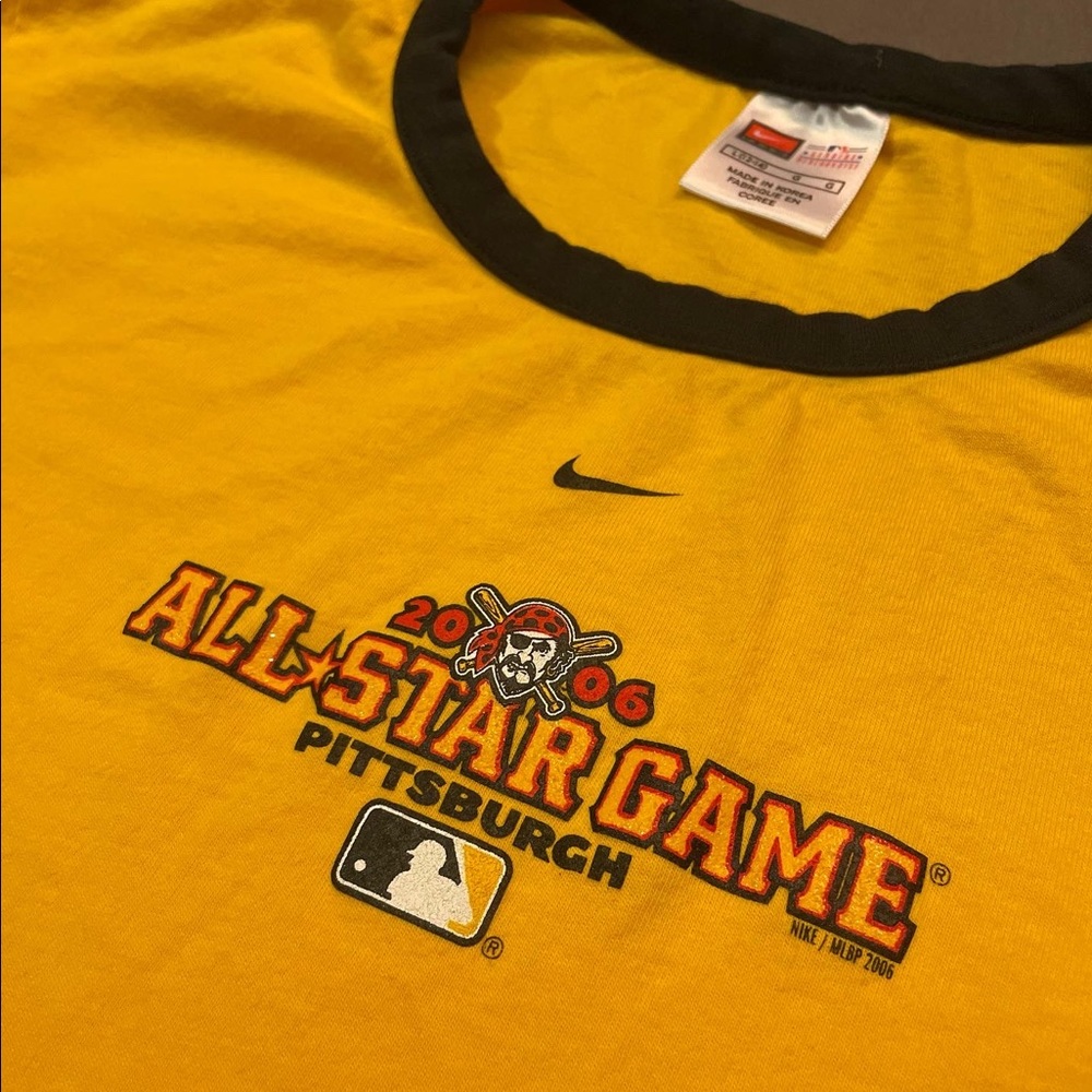 Vintage Pittsburgh Pirates shirt